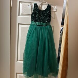 Little girl’s formal desss